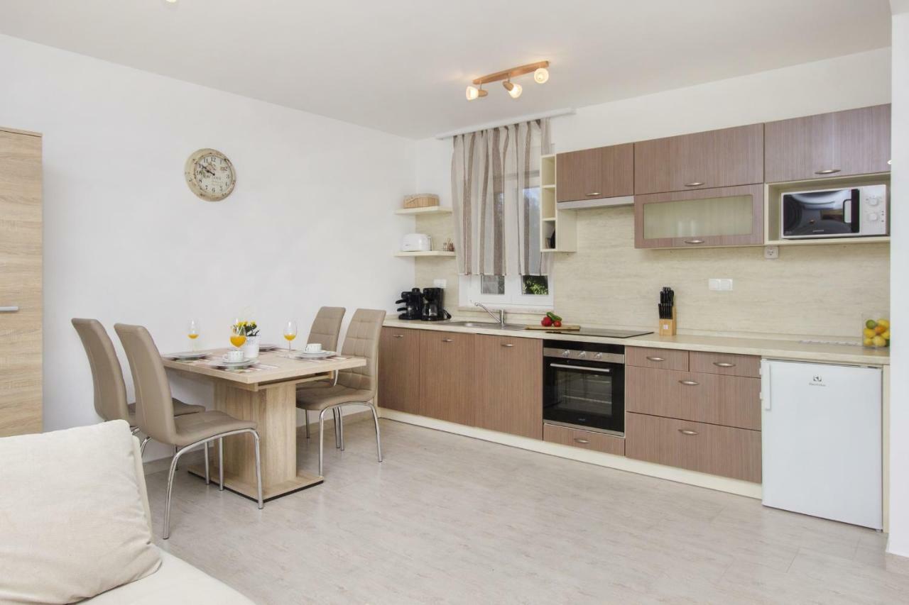 Apartmani Gabriella Vodice Exteriér fotografie