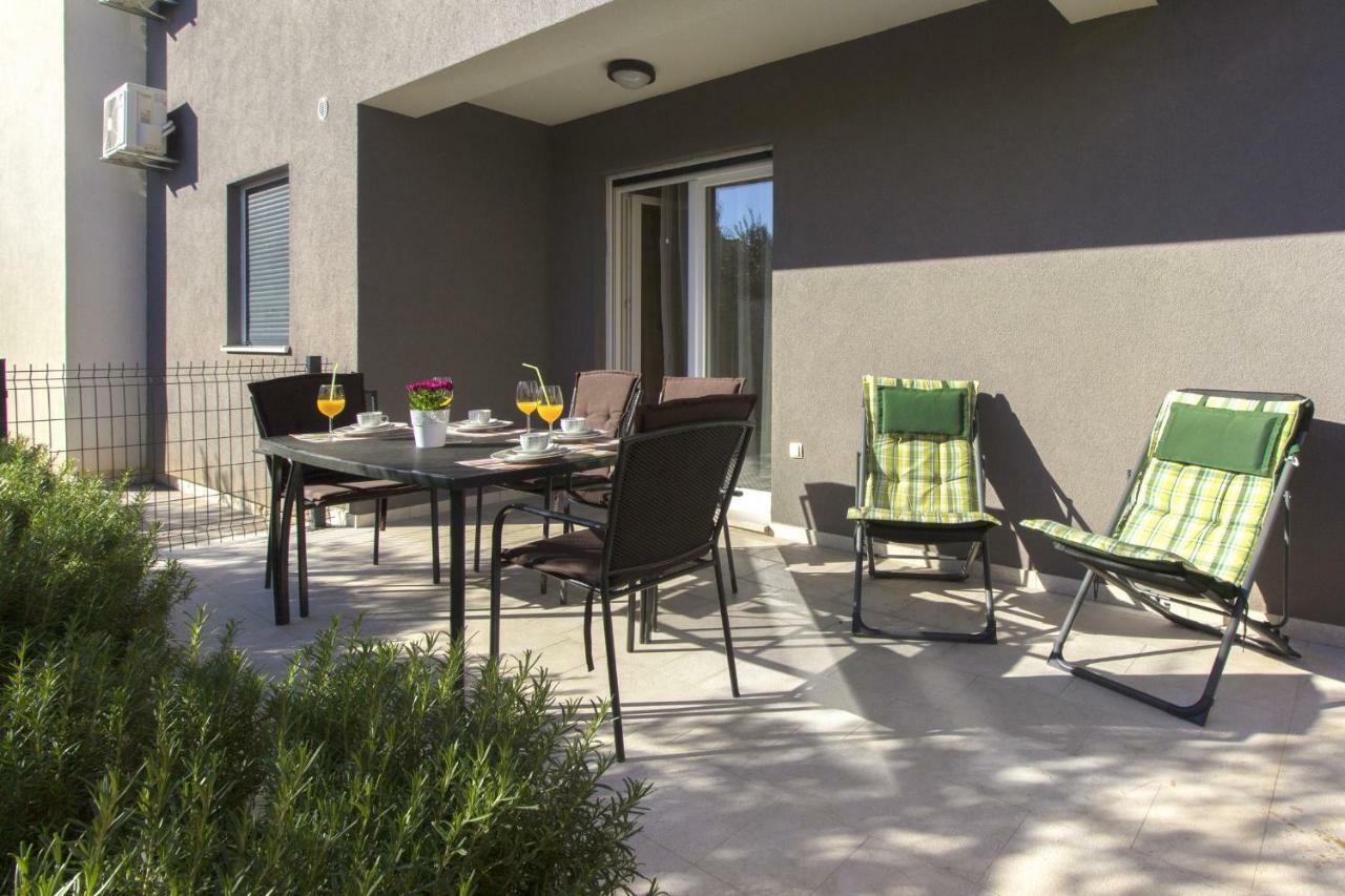 Apartmani Gabriella Vodice Exteriér fotografie