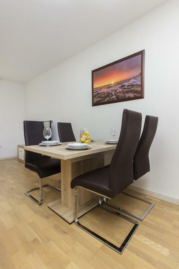 Apartmani Gabriella Vodice Exteriér fotografie
